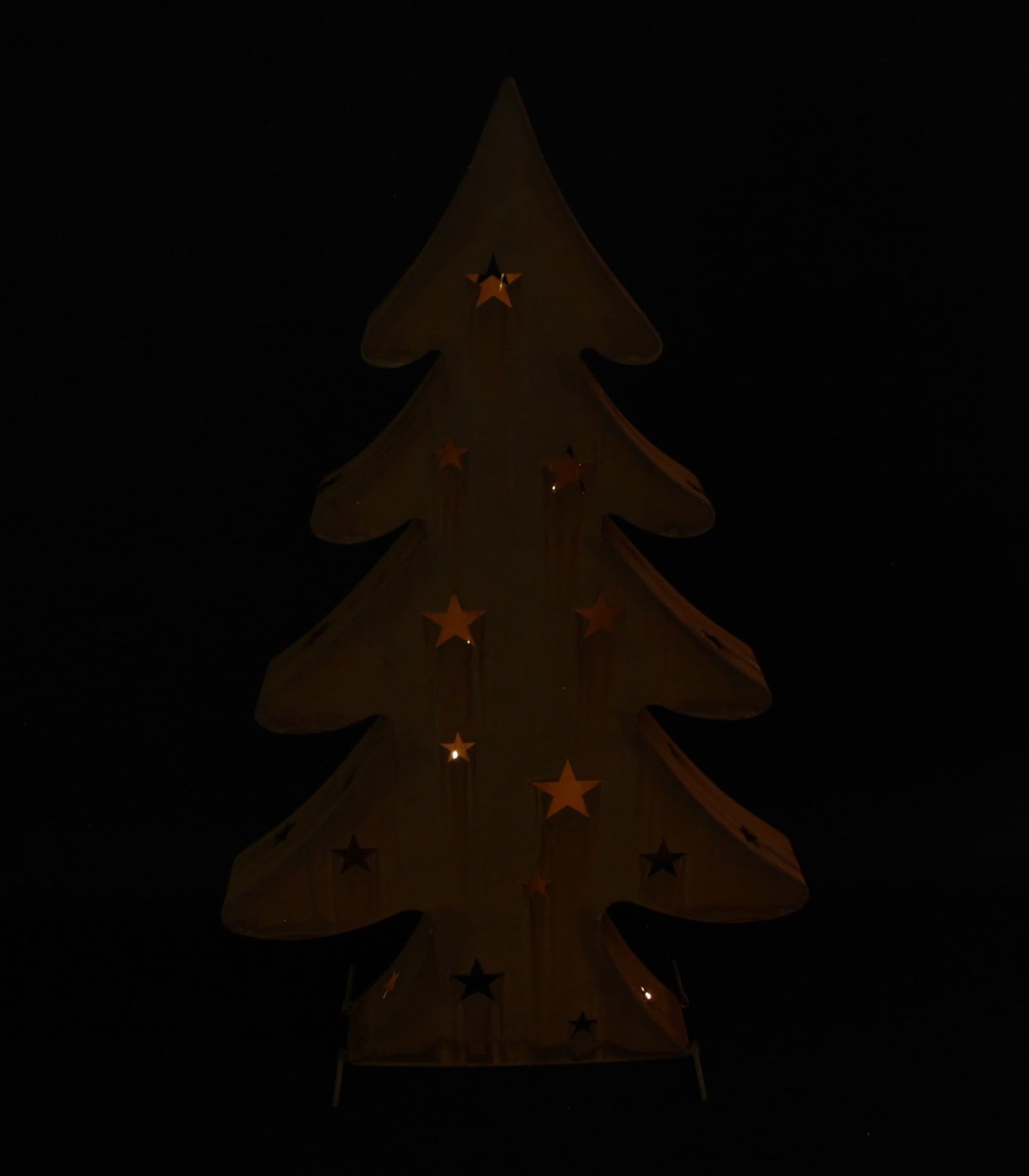 Dekoleidenschaft Dekofigur Tanne aus Metall mit Echtrost und LED Beleuchtung, 80 cm hoch, Winterdeko, Leuchtdeko, Gartendeko für Draußen, Weihnachtsdeko, Rostfigur, Tannenbaum