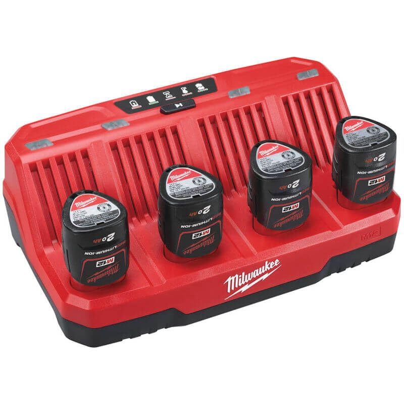 Milwaukee Cargador múltiple M12C4 M12 de 4 bahías