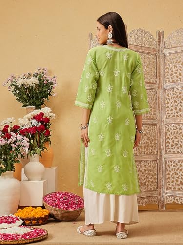 Image of Ada Women's Cotton Straight Fit Straight Hand Embroidered Lucknowi Chikankari Kurta Kurti A411165