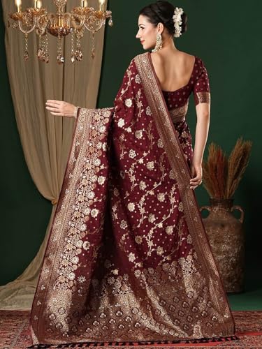 Image of Women's Georgette Kanjeevaram Saree with Woven Ethnic Motif Design, Unstitched Blouse Piece