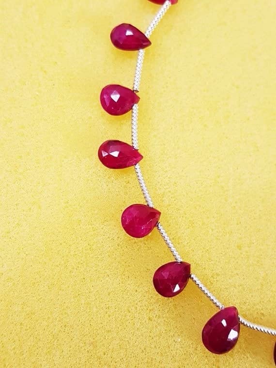 Perles de rubis en poire facettée pour créer vos propres bijoux artisanaux d'été