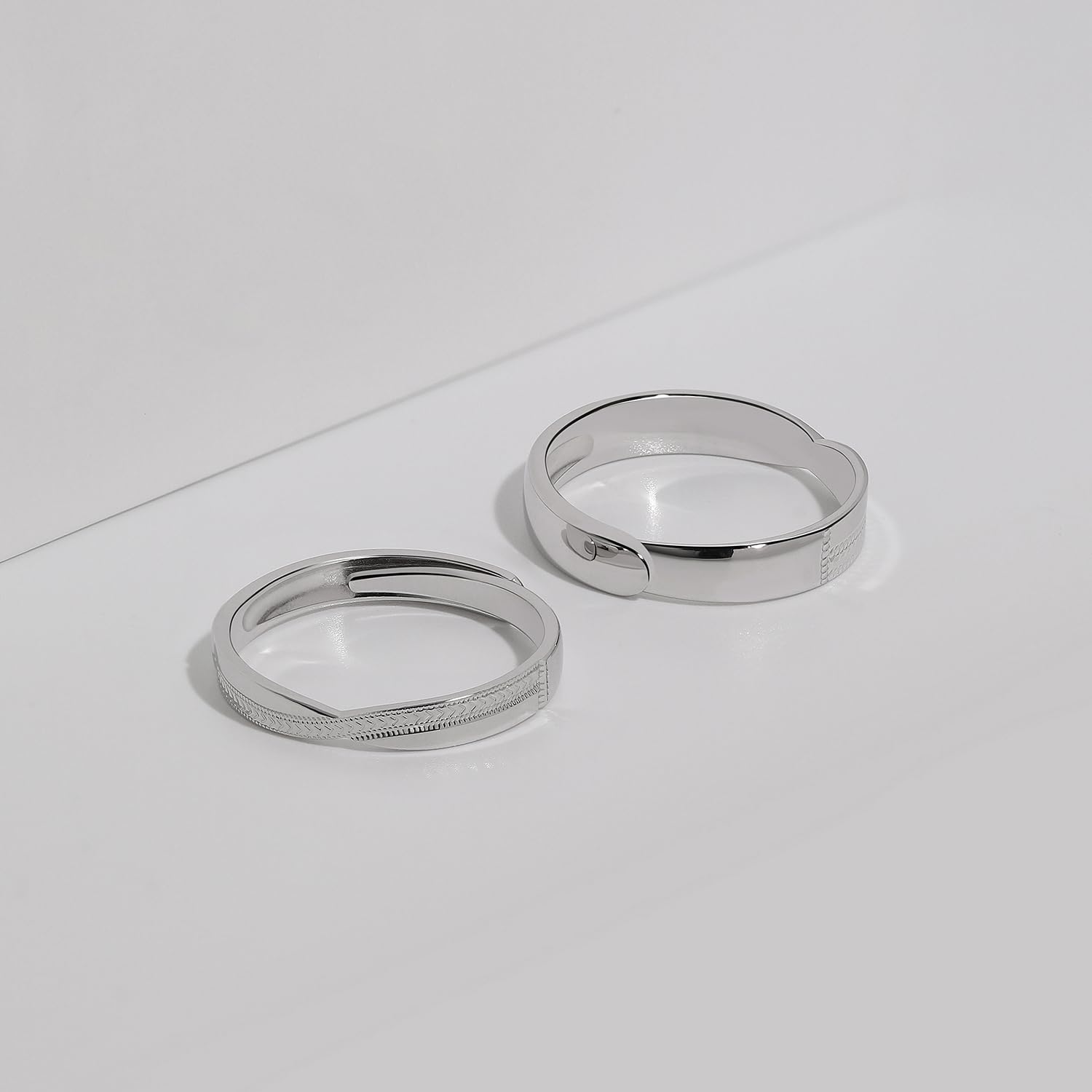 Meissa Alianzas de Plata para Pareja Anillos Ajustables Plata de Ley 925 Mujer 2,8mm & Hombre 4mm Joyería Nupcial Regalo para Compromiso, Boda, San Valentín o Aniversario (Juego de dos anillos)