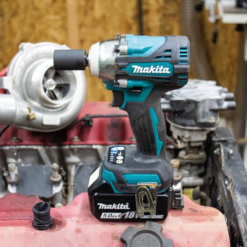 Makita DTW300TJX7 Akku-Schlagschrauber 18V inkl. Schnellladegerät DC18RC und 2x Akkus BL1850B 5,0 Ah + 14-tlg. Schlagnuss-Set (E-16586) im MAKPAC Gr. 2
