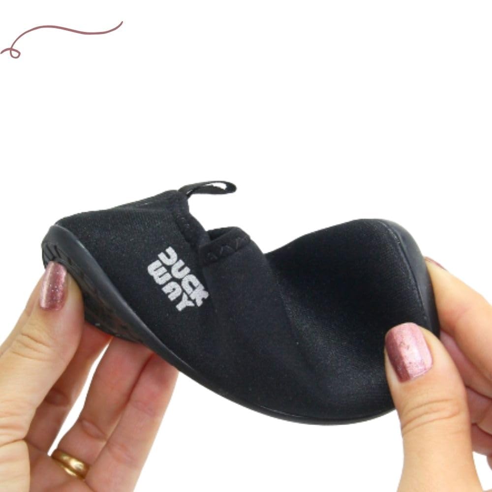 Sapatinha Tenis Infantil Antiderrapente Praia Piscina Duck Way (17/18, Preto) em promoção! Veja a oferta e mais achadinhos de Sapatos Infantis 6 Hoje é o melhor dia para comprar Sapatinha Tenis Infantil Antiderrapente Praia Piscina Duck Way (17/18, Preto) com aquele preço maroto! Promoção! Aproveite a oferta! 6