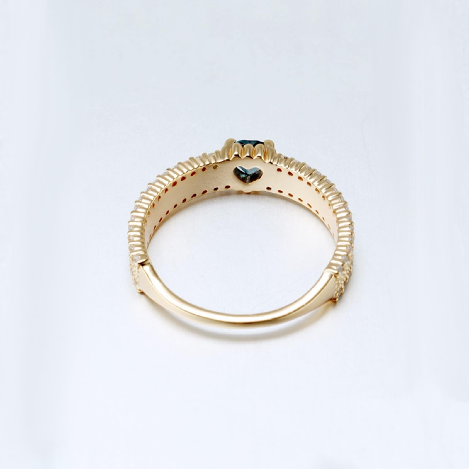 Anelli nuziali in oro 375/585/750 con cuore e topazio blu