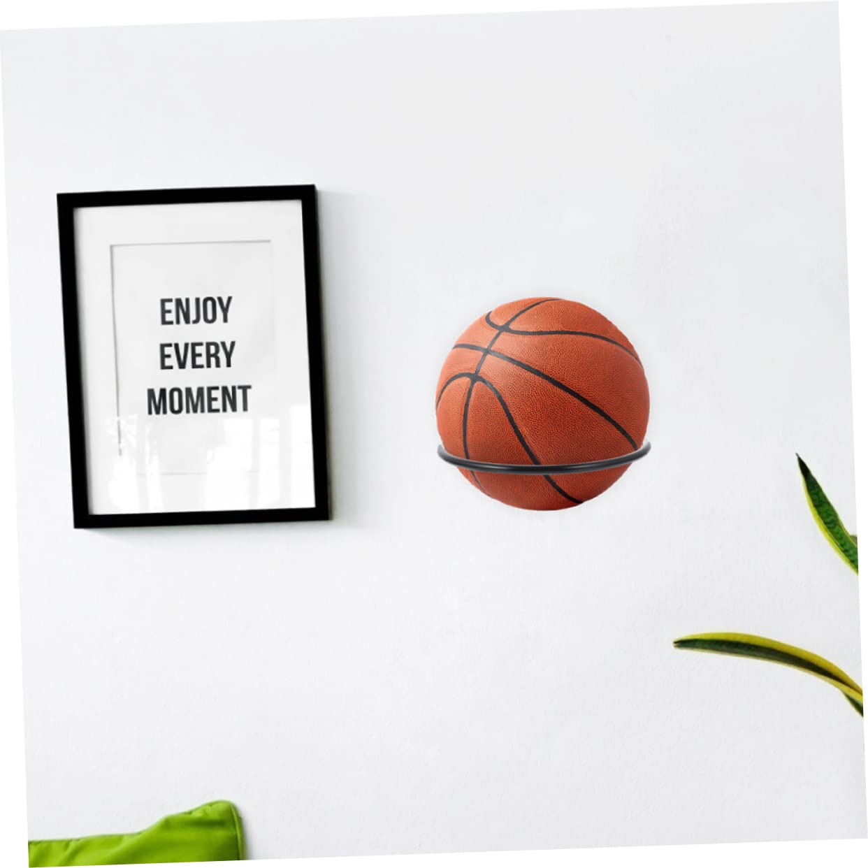 Amazon.co.jp: Kisangel 壁掛け式ボールラック 頑丈なアイアン製