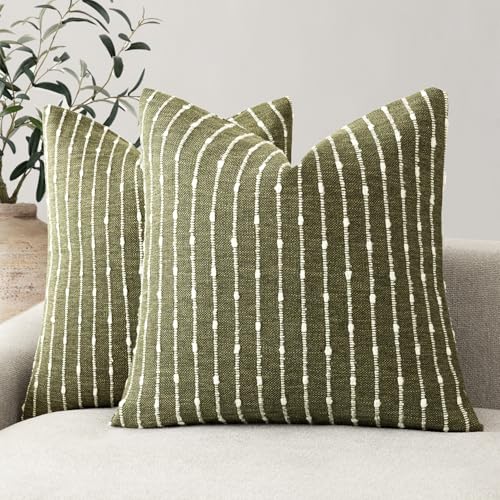 Foindtower Pack of 2 Decorative Jacquard Boucle Throw Pillow Covers