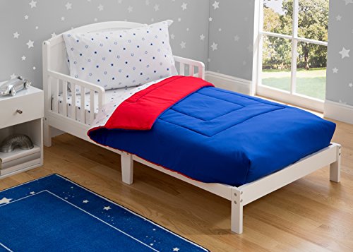 Toddler Bedding Set | Boys 4 Piece Collection | Fitted Sheet, Flat Top Sheet w/ Elastic bottom, Fitted Comforter w/ Elastic bottom, Pillowcase | Delta Children | Boys American | Red White Blue