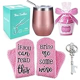 💝【Weingeschenk-Set für Jede Gelegenheit】 - Suchen Sie das perfekte Geschenk für diesen Weinliebhaber in Ihrem Leben? Sie werden dieses süße Geschenkset garantiert LIEBEN! Jedes Set wird mit einem 12-Unzen-Becher in einer hübschen Geschenkbox und stilvollen Cupcake-Weinsocken mit der Aufschrift “If you can read this,bring me some wine”geliefert. Würde viel Spaß machen!