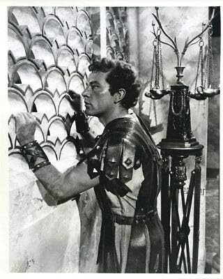 The Robe Original 8x10 Photograph Richard Burton in Scene with Stamp on Verso