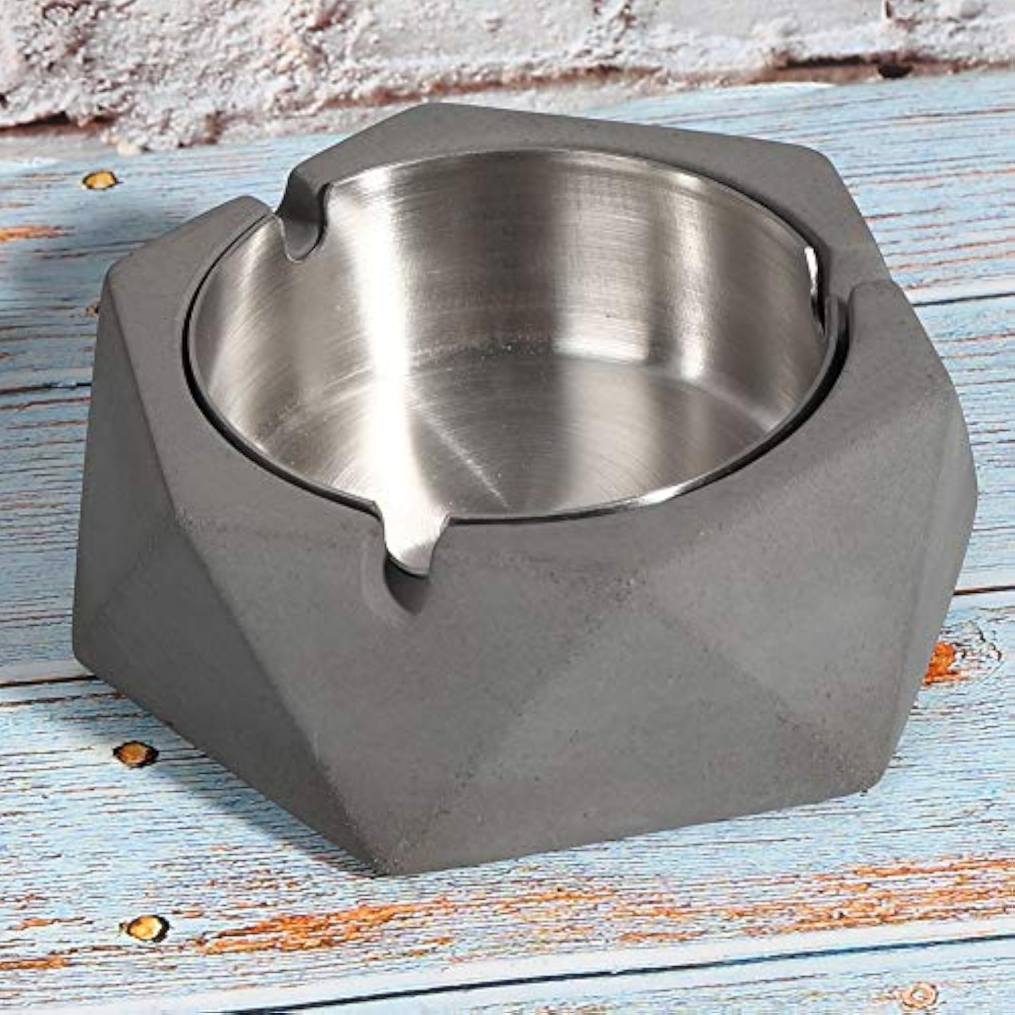 Nordic Style Stainless Steel Geometric Ashtray