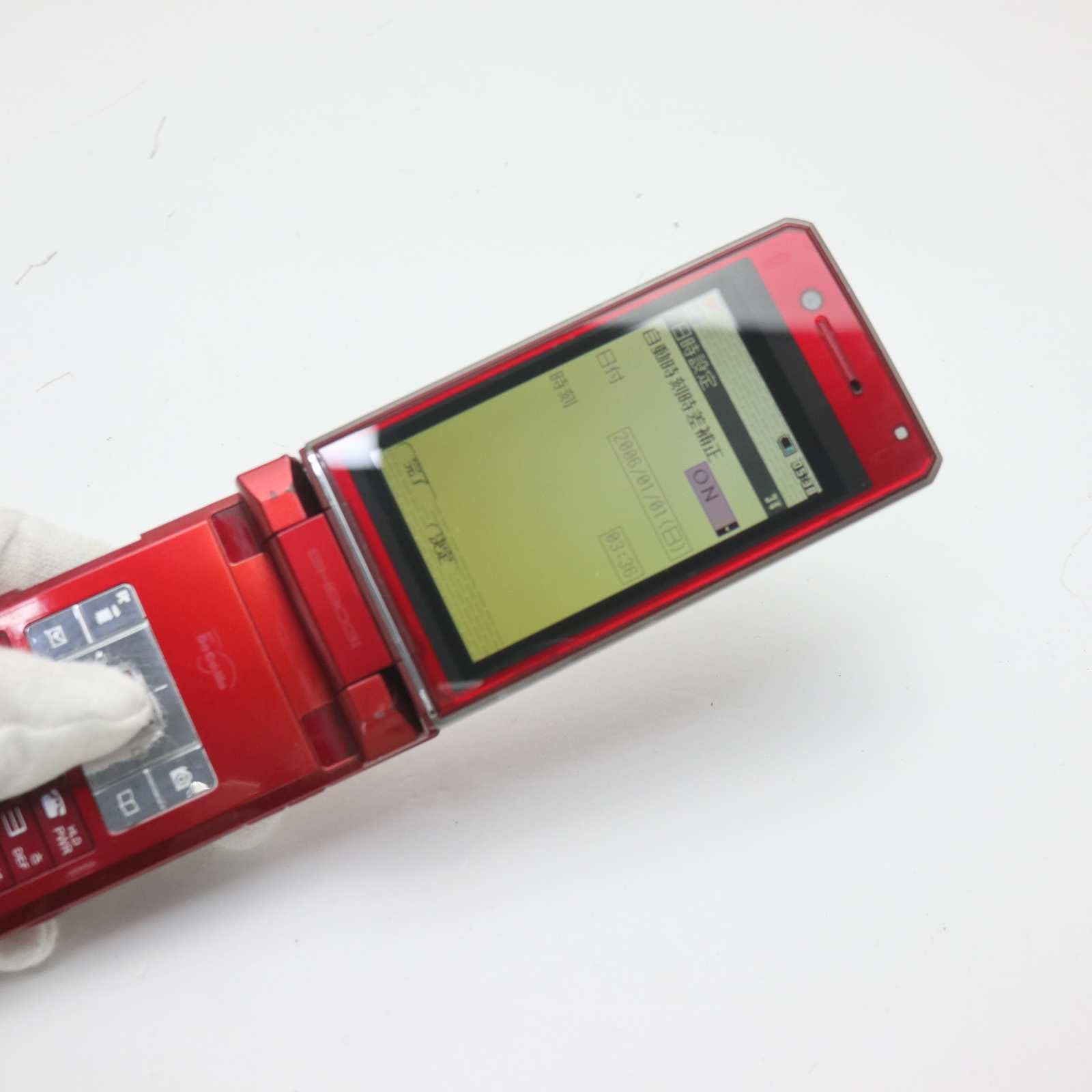 SO903i レッド 携帯電話本体 ドコモ、BRAVIA技術を導入した「SO903i」を25日に発売