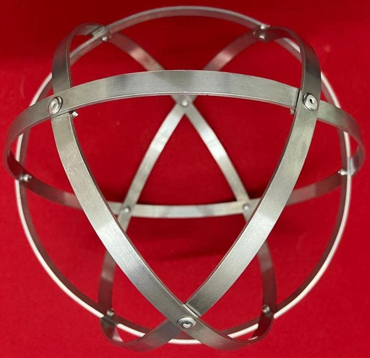 Genesa Crystal in Alluminio Naturale Lucidato, 21cm diametro con fasce larghe 10mm, intrecciate in modo simmetrico e fissate con rivetti in alluminio