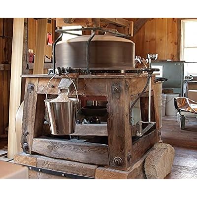 Homestead Gristmill Stone Ground Whole White Wheat Flour - Non-GMO, Chemical-Free Artisanally Milled from Hard White Wheat Berries - Long Shelf Life - Made In The USA - 10 Pounds