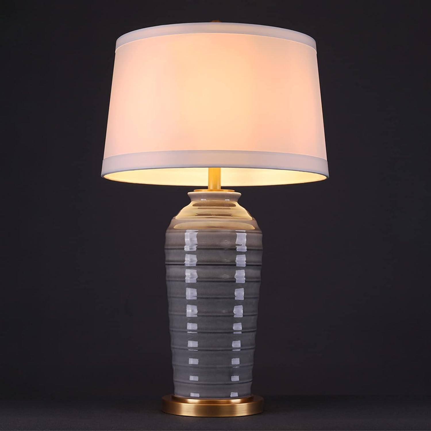 ヨーロピアンスタイルテーブルランプ、21インチレトロファブリック