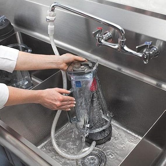 Vitamix 1442 13 5/8 Rinse-O-Matic Blender Container Rinser for 64 oz. خلاط جرار ، أسود