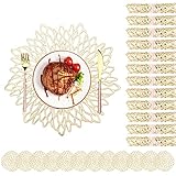 Pacchetto incluso: Riceverai 12 pezzi tovagliette metalliche in vinile pressato tovagliette rotonde centrotavola con accenti nuziali e 12 sottobicchieri in vinile. Set di 12 tovagliette, dimensioni: 15 