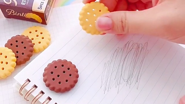 Amazon | かわいい クッキー型 消しゴム 5枚 箱入り ビスケット お菓子
