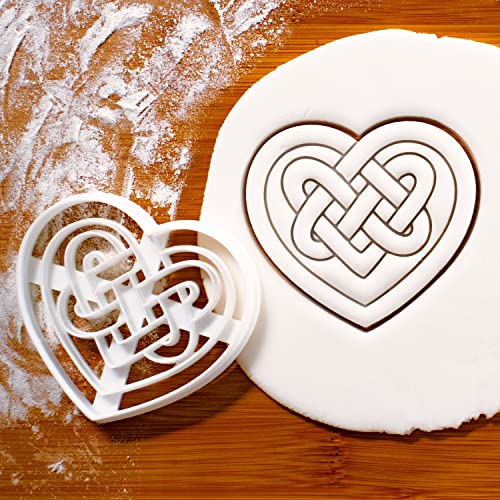 Set Of 2 Celtic Triquetra Cookie Cutters (Designs: Celtic Heart And Triquetra), 2 Pieces - Bakerlogy #TOP3