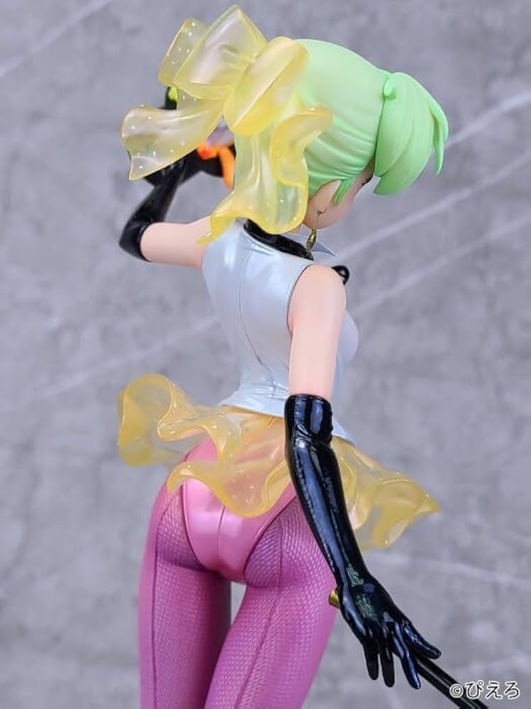 マジカルエミフィギュア Amazon | きゅっとお尻 ぴっちり衣装 魔法のスター マジカルエミ