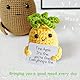 Dinghaole gestrickte Wolle Ananas Puppe Pocket Hug Positive Geschenke, Sternfrucht Mutmacher Geschenk für Frauen,Männer,Partner,Beste Freundin,Kollegen,Studenten