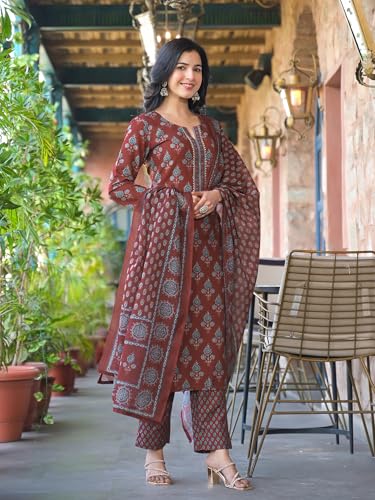 Image of Vaamsi Women's Rayon Blend Floral Straight Printed Kurta Pant With Dupatta Set