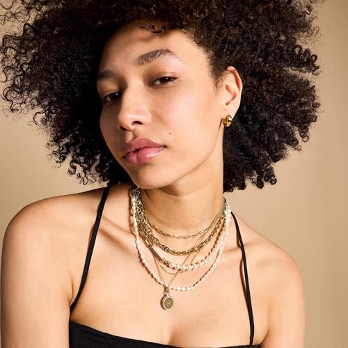 Image of Fossil Women's Gold-Tone Stainless Steel Pendant Chain Necklace for Women