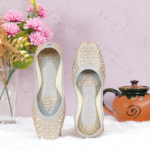 Image of Women's Embroidered Rajasthani Mojari Jutti | Ethnic Punjabi Juttis for Women & Girls | Flat Slip-On Footwear for Wedding, Festive & Casual Wear