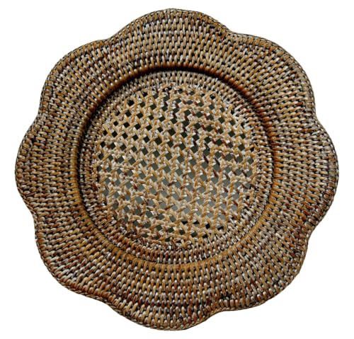 Caspari Rattan Scalloped Round Charger Plate – 12