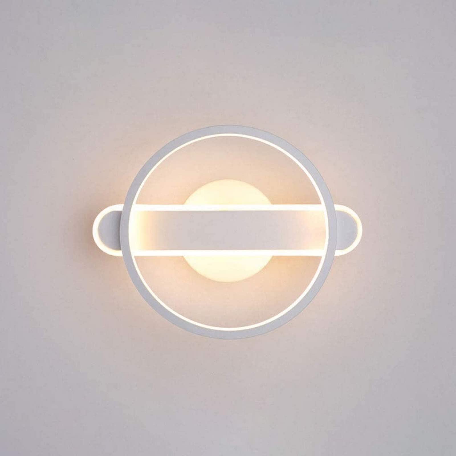 Aplique de pared LED contra zonas oscuras en escaleras y salones con diseño geométrico moderno
