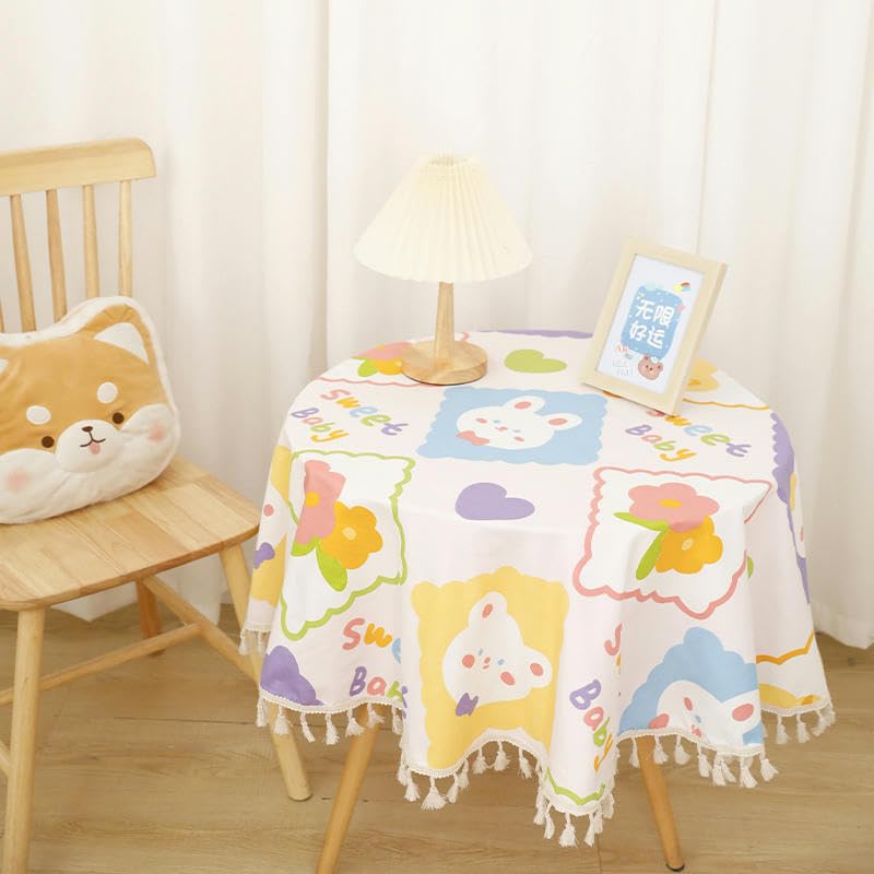 Nappe carrée en coton et lin pour sublimer vos repas de famille sur petite table circulaire