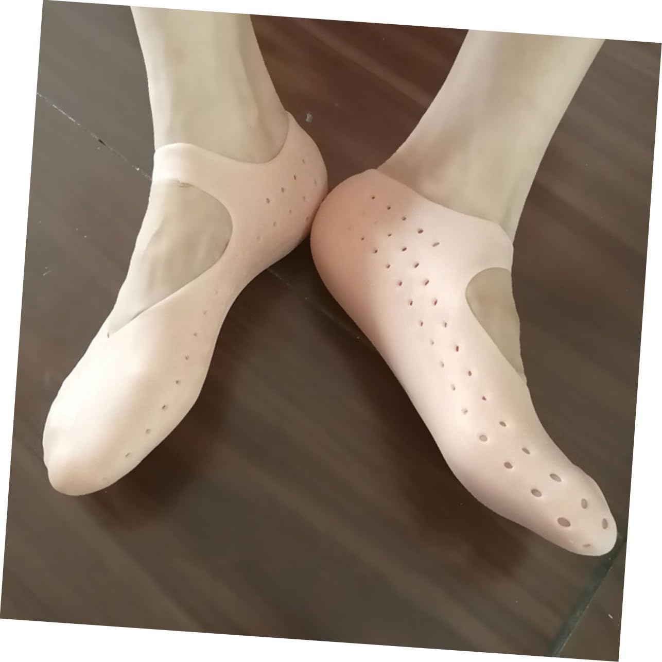 Silicone Gel Moisturizing Boat Socks for Dry Cracked Feet and Heels Anti-Cracking Protection Breathable and Washable White for Men and Women
