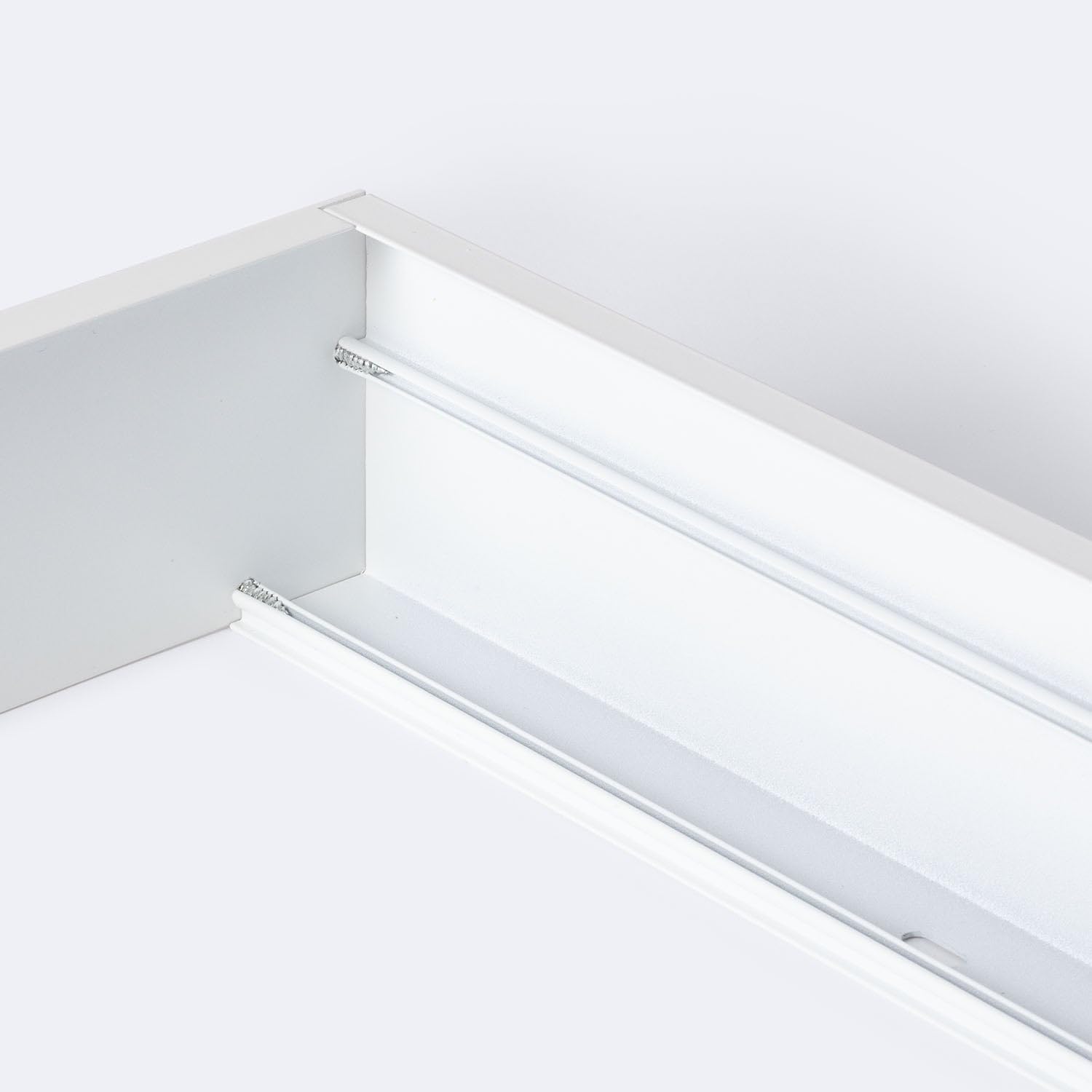 LEDKIA LIGHTING Kit En Saillie pour Panneaux LED 120x60cm avec vis Blanc