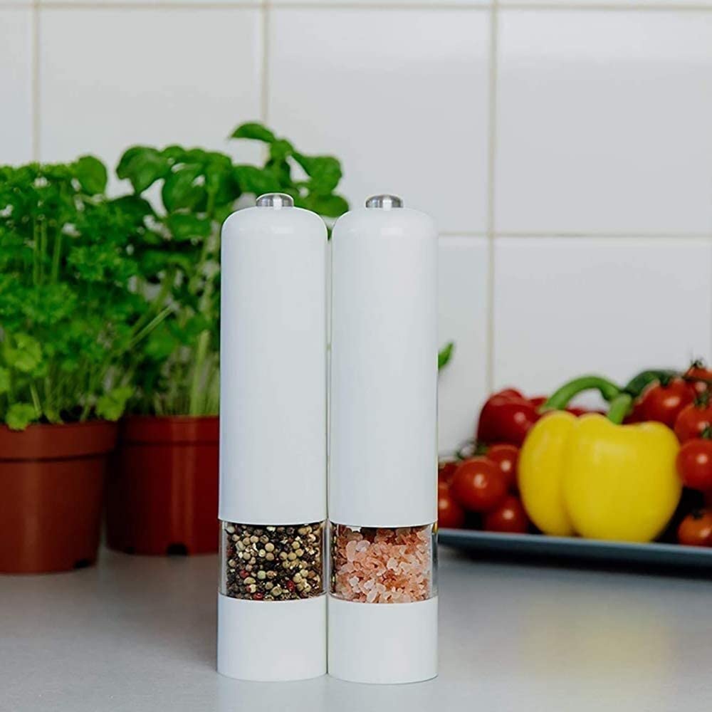 Grinder for pepe domestico, pepe nero appena macinato e pepe di pepe, mulino al pepe elettrico, piatto speciale condimento for bistecca fritta