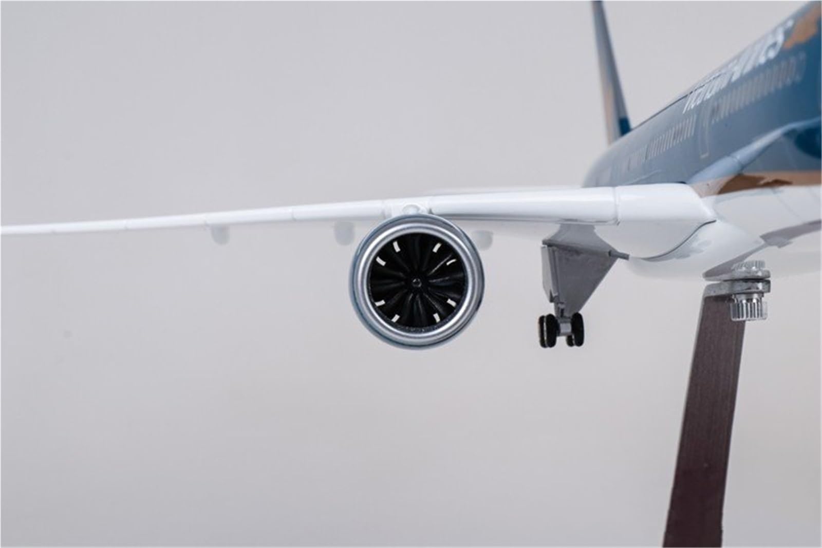 Repliki modeli samolotów 1/142 symulacja cywilnego samolotu pasażerskiego 47cm Finnair dla Airbus A350 repliki modeli samolotów z kołami miniaturowy model samolotu (bez światła)
