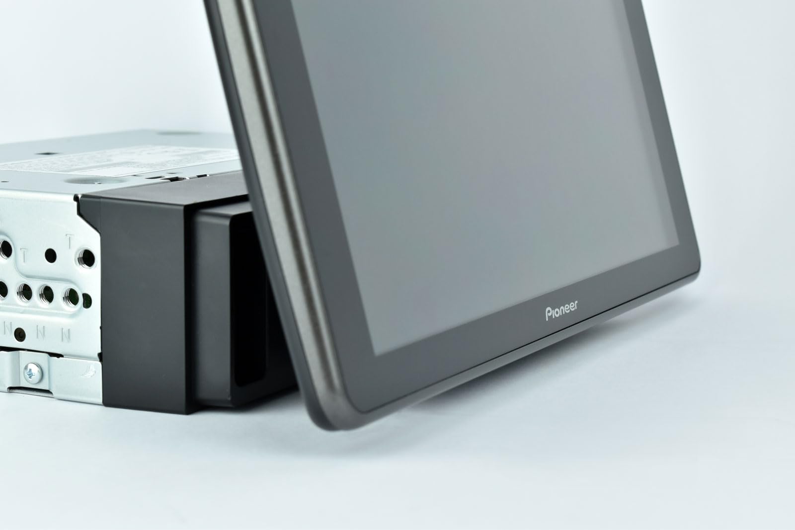 Pioneer CA-HM-UNI-E950.001-1DIN-Einbausatz für SPH-EVO950DAB - Floating Tablet Style