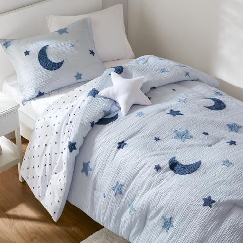 Intelligent Design Kids Cosmos Twin Size Comforter Set – Blue Star and Moon Tufted Chenille, Reversible 3-Piece Bedding with Star Pillow