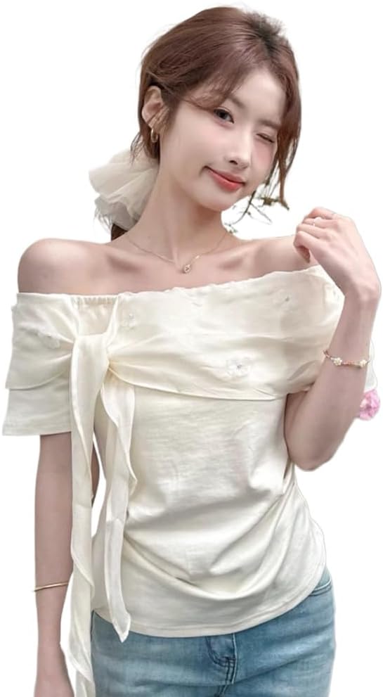Wearing a Flower Oneshoulder Shortsleeved Tshirt for Womens Summer Loose Shoulder Trumpet Temperament top