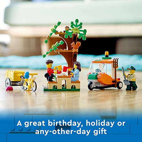 LEGO City Picnic in The Park 60326 Building Kit for Kids Aged 5 and Up; Includes 3 Minifigures and 2 Squirrel Figures… – Bild 6