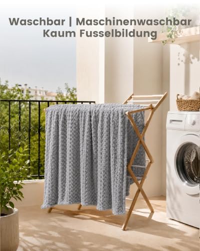 Good Nite Kuscheldecke 150 x 200 cm - Weiche Fleece-Decke als Wohndecke für Sofa, Bett & Büro, kuscheliger Throw für Herbst & Winter – Ansicht 5