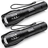 ultrahelle taschenlampe test Einfache Bedienung: Entweder klicken Sie auf die Schaltfläche, um den Modus zu wechseln, oder tippen Sie auf die Schaltfläche, um den Modus zu wechseln. Stromversorgung: 1 x 3.7V 18650 Akku oder 3 x AAA-Batterie (Batterie und Ladegerät sind nicht enthalten).