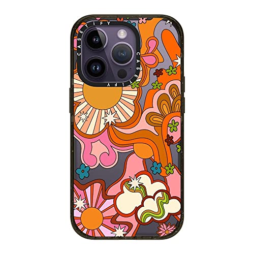 Coque iPhone 14 Pro Casetify Seventies psychédélique pour sublimer vos photos urbaines