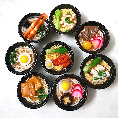 2pcs Dollhouse Miniatures Pescados Y Mariscos Fideos Modelo Mini Coleccionables Accesorios De Cocina para Las Muñecas del Bebé para La Casa