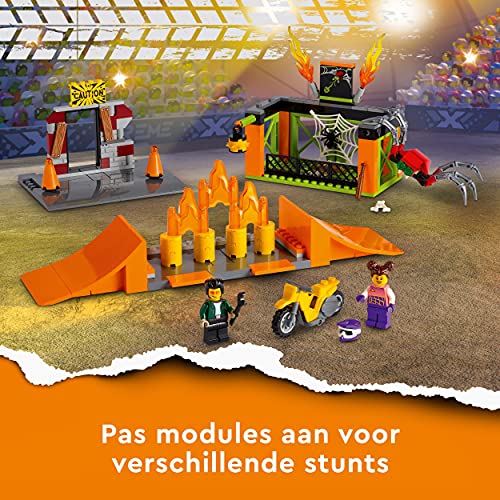 LEGO-60293-City-Stuntz-Stuntpark-Show-Bouwset-met-Motor-met-Vliegwielaandrijving-Schansen-Spinnenkooi-en-Racer-Minifiguur-Speelgoed-voor-Kinderen