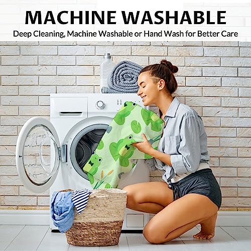 Frog Blanket Gifts - 40x50 Inches Cute Throw for Girls & Boys - Green Soft Fuzzy Blankets for Bed, Couch & Living Room