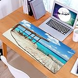 KDWJS Gaming Mauspad XXL 90x40cm Mousepad Groß Vernähte Kanten Anti-Rutsch für PC,Türkisfarbenes Holzdeck, ruhiger Badeort, Holzterrasse mit Panoramabl,Laptop Verbessert Präzision und Geschwindigkeit