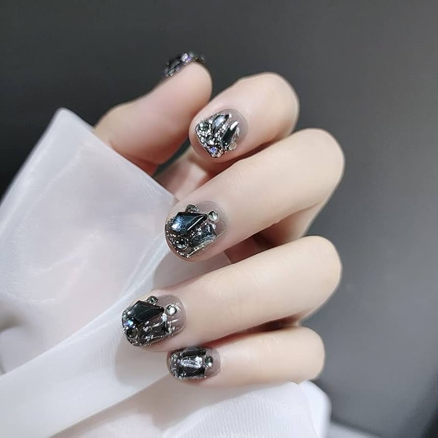 ラブブネイルチップ 10個セット デザイン多彩 M 割引済み価格 Qoo10