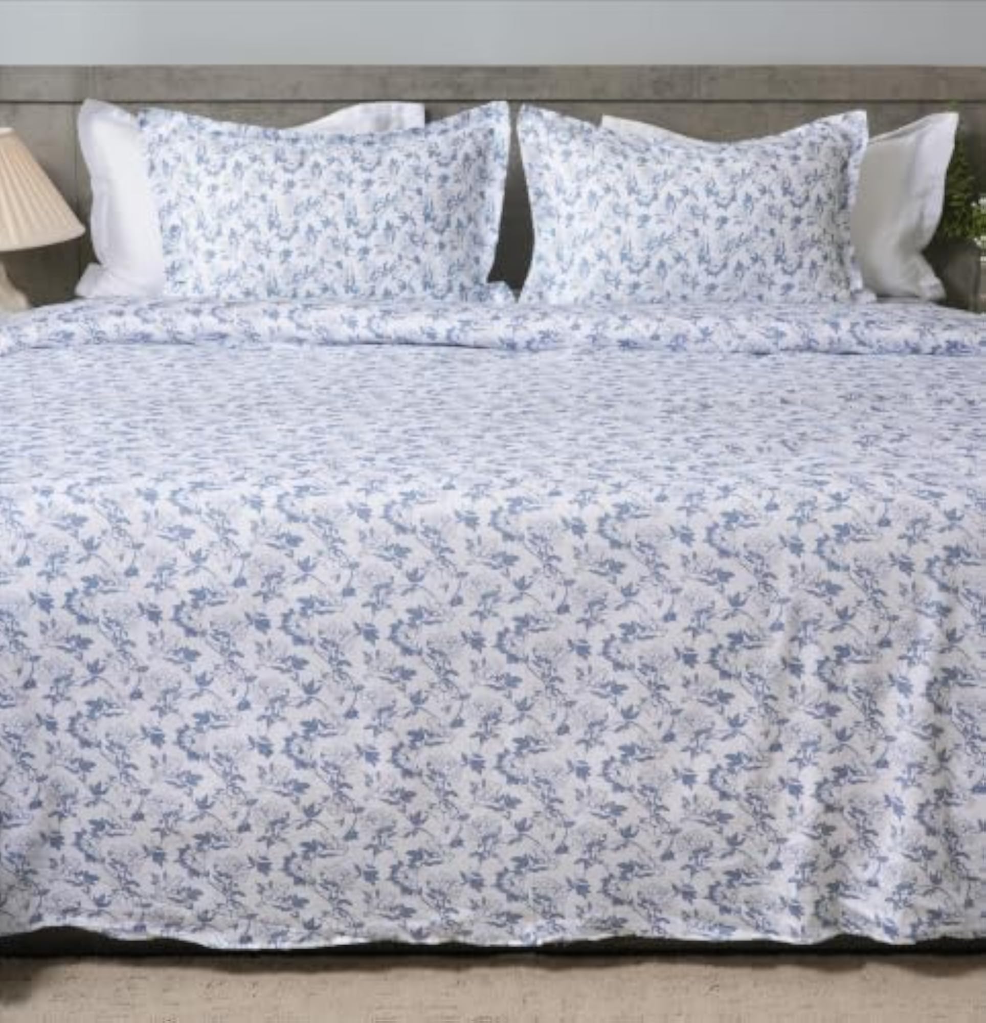 100% Cotton White Bedsheet for King Size with 2 Pillow Covers