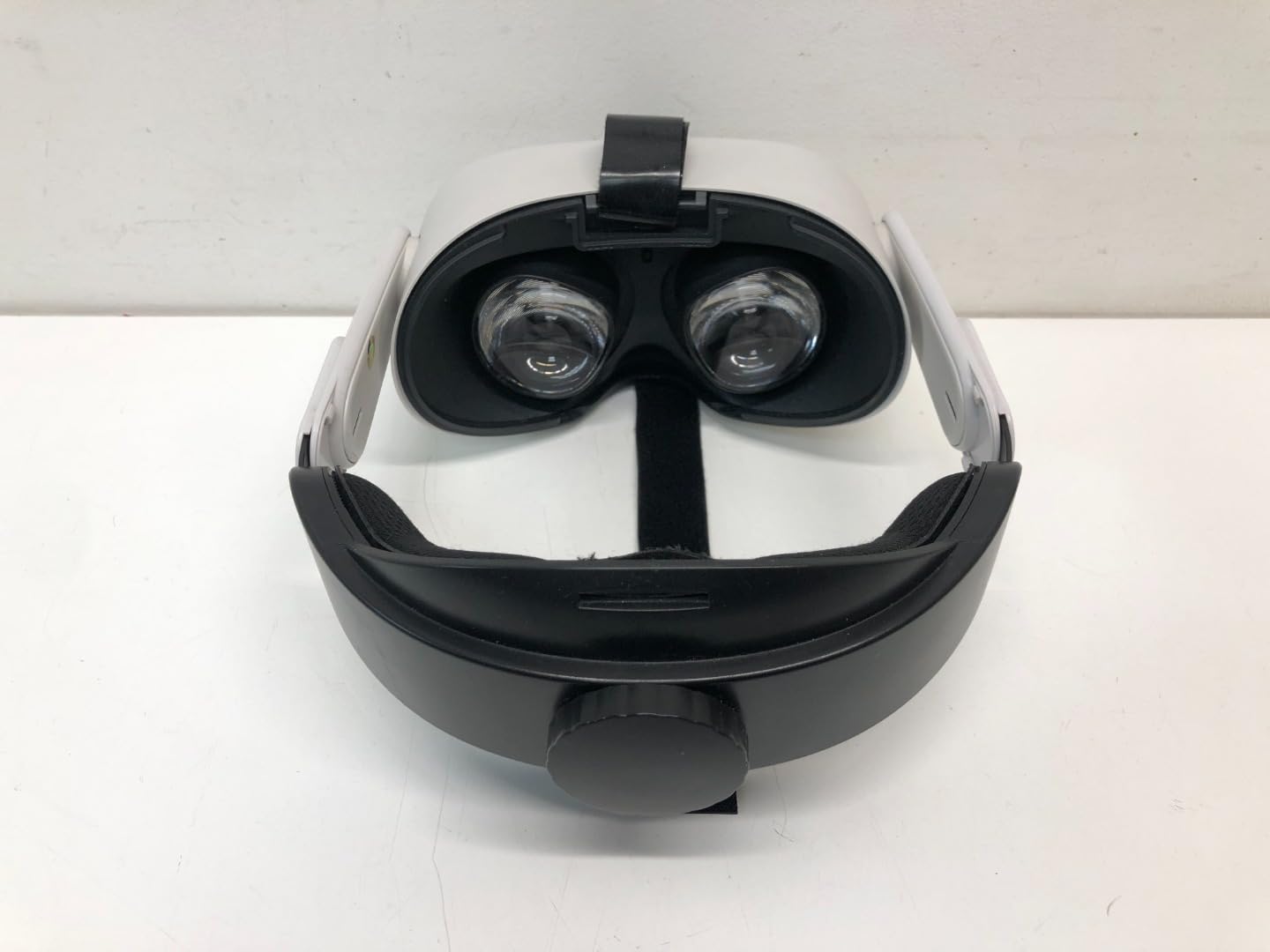 Oculus Quest 2 – Advanced All-in-One Virtual Reality Headset – 64 GB (UK Model)