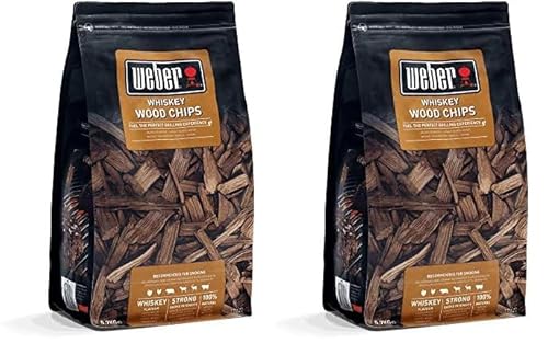 Weber Räucherchips (700g Packung) - Whiskey, aus Whiskeyfässern hergestellt, für Gemüse und alle Arten von Fleisch, EU-Produkt, nachhaltig gewonnen, FSC zertifiziertes Holz (FSC Mix) (17627)